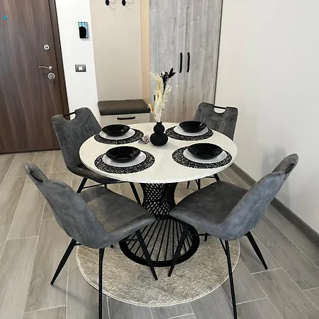 Saltysmiles Nord10 By Alezzi Apartmán