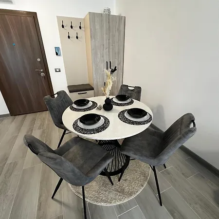 Apartman Saltysmiles Nord10 By Alezzi